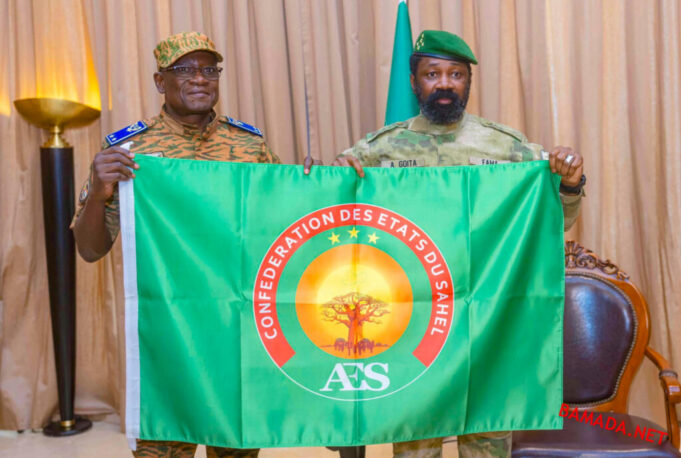 assim-goita-drapeau-aes-ministre-burkina-1024x689