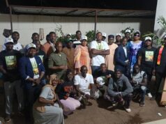 À la suite de la 16ᵉ édition du Bras de Fer, les vainqueurs se sont rendus au siège du Collectif pour la Défense des Militaires (CDM) pour présenter leur trophée.