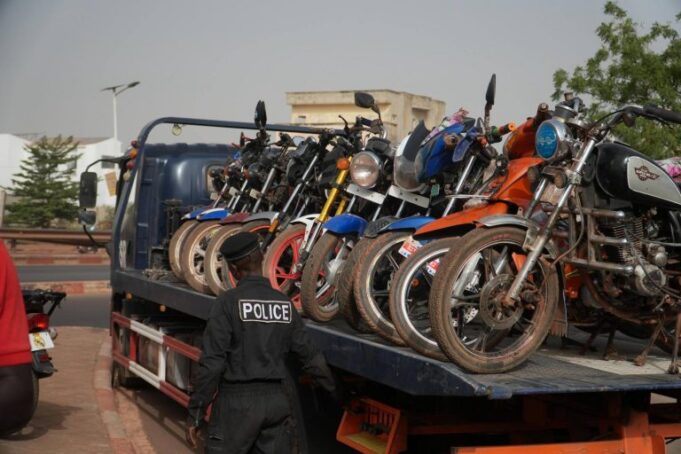 motos-mises-fourriere-ponts-bamako-gms-securite-routiere-police-malienne-panama-dembele-gsr-circulation-ville-dg-1-768x512